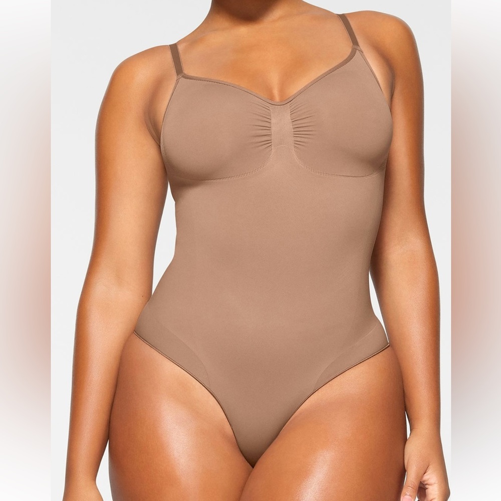 Skims shapewear brief bodysuit